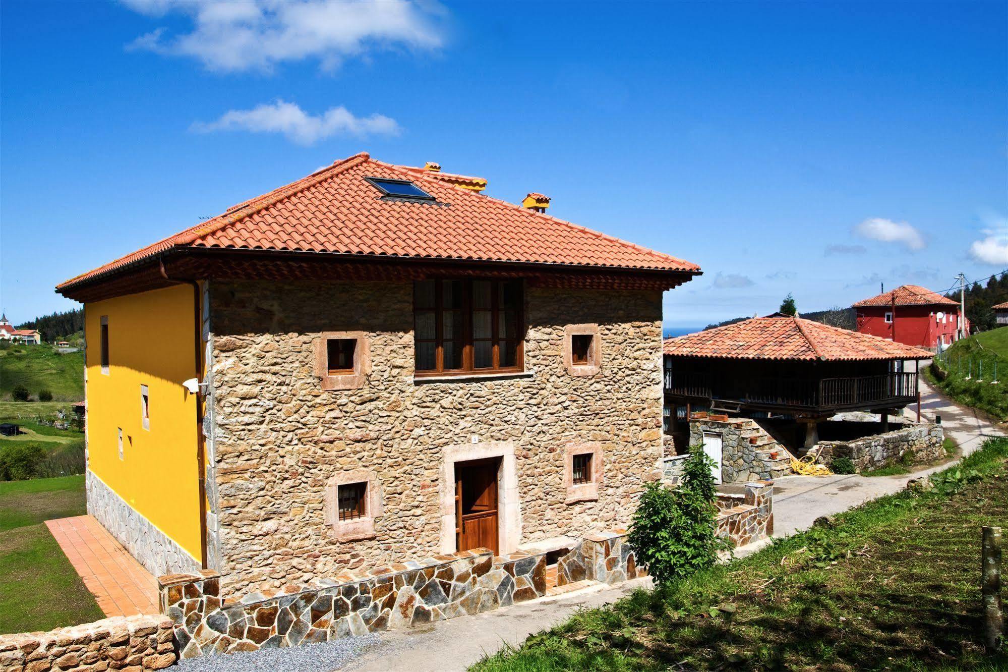 Casa Rural Los Sombredales Soto Del Barco Exteriör bild