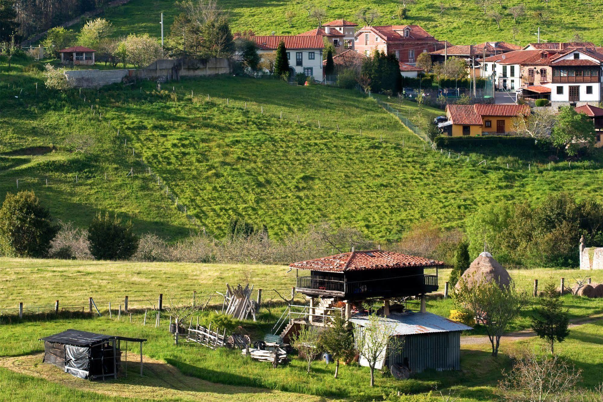 Casa Rural Los Sombredales Soto Del Barco Exteriör bild